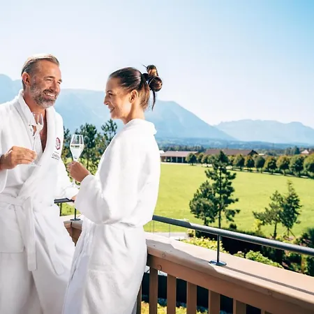 Laschenskyhof & Hotel 4*