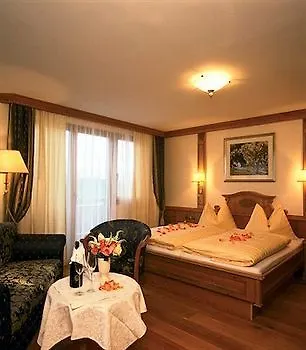 Laschenskyhof & ホテル