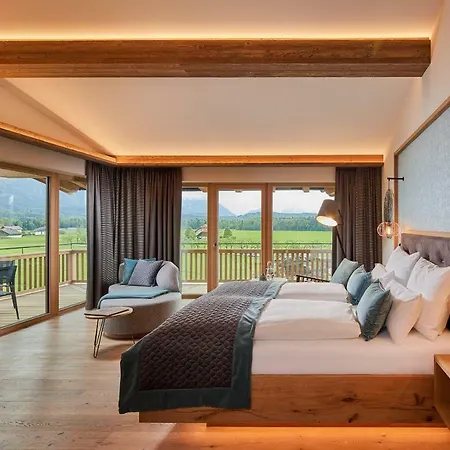 Laschenskyhof & Hotel 4*